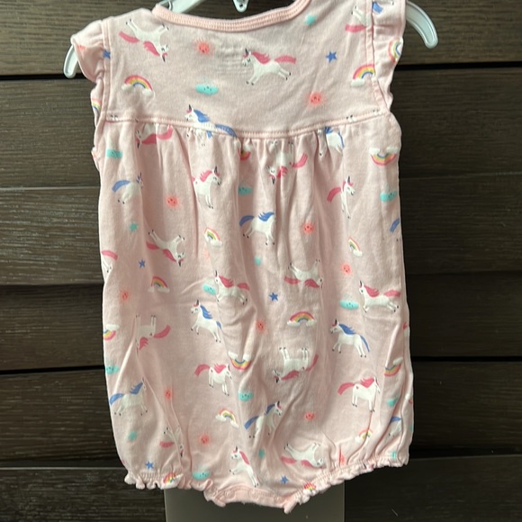 Carters unicorn snap up romper - Picture 4 of 4